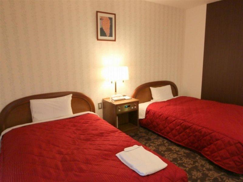 Hotel New Gaea Iizuka Екстер'єр фото