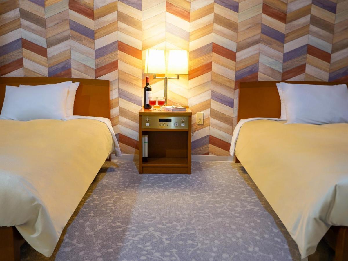 Hotel New Gaea Iizuka Екстер'єр фото