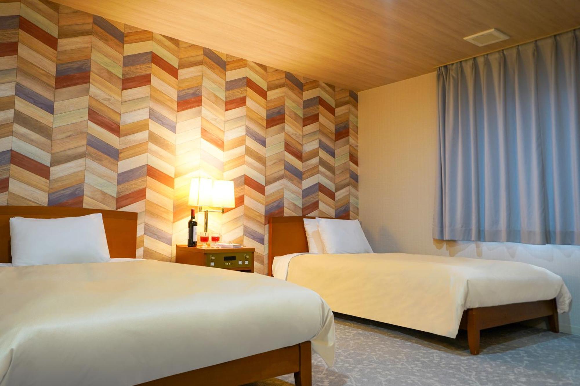Hotel New Gaea Iizuka Екстер'єр фото