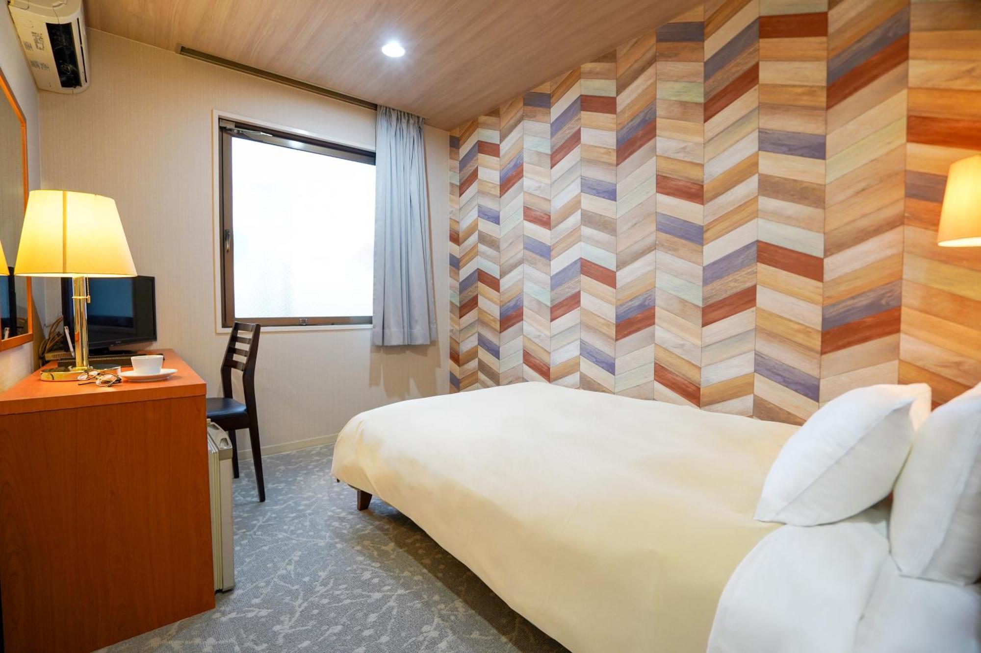 Hotel New Gaea Iizuka Екстер'єр фото
